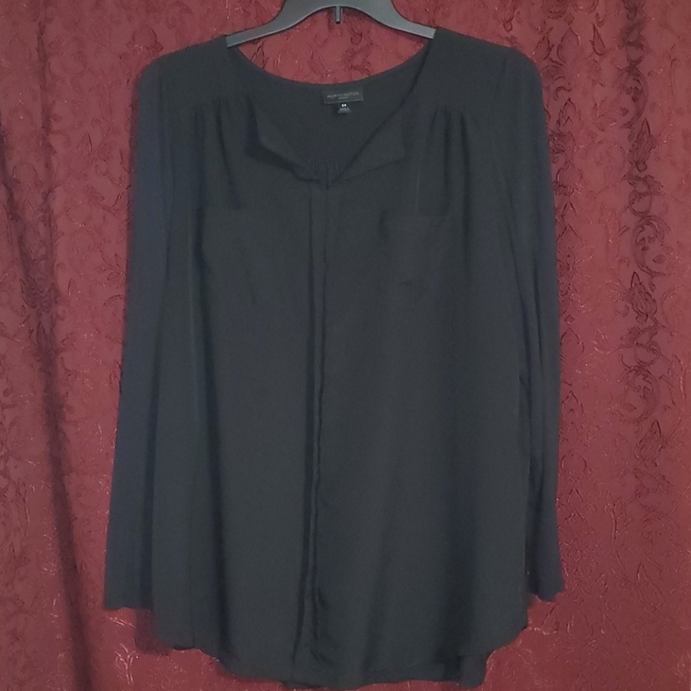Worthington long sleeved blouse